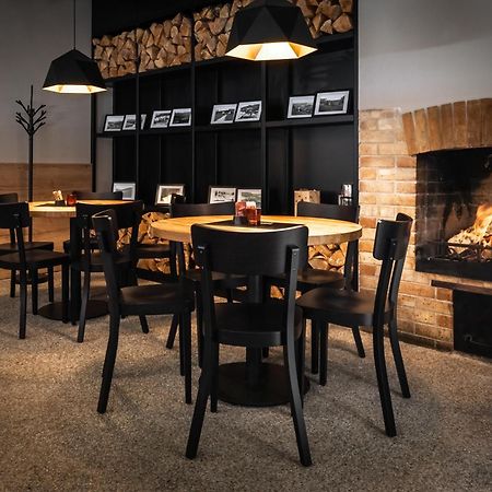 Hotel Schwarz Nové Hamry エクステリア 写真