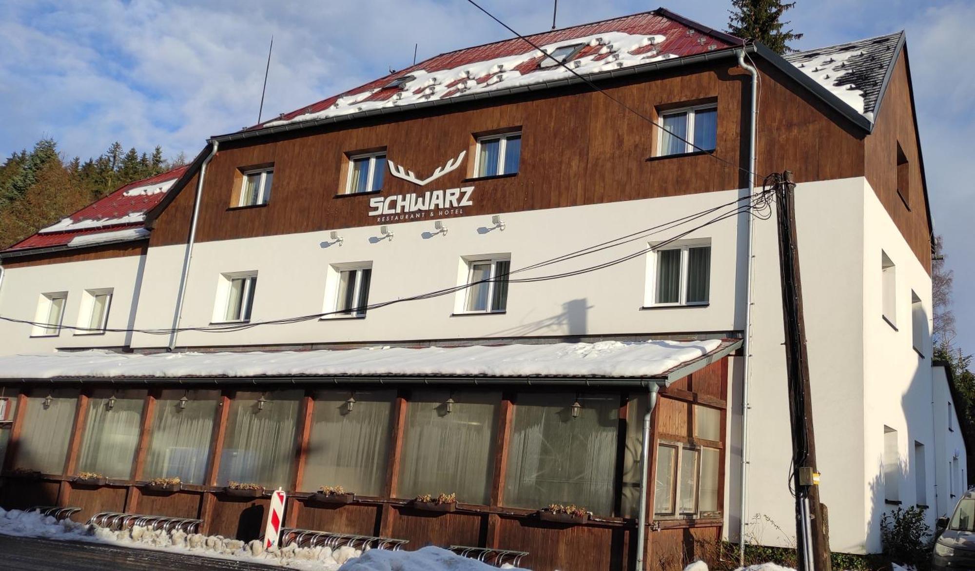 Hotel Schwarz Nové Hamry エクステリア 写真
