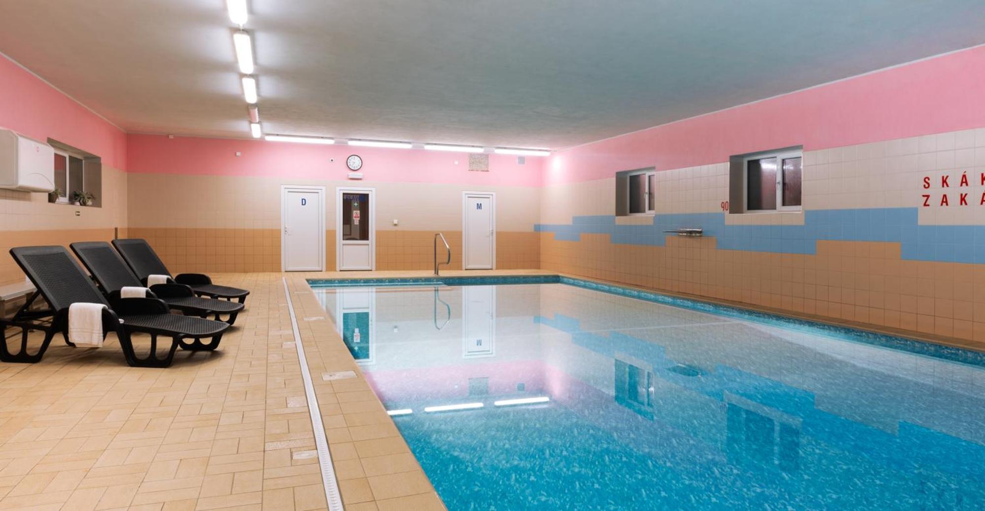 Hotel Schwarz Nové Hamry エクステリア 写真